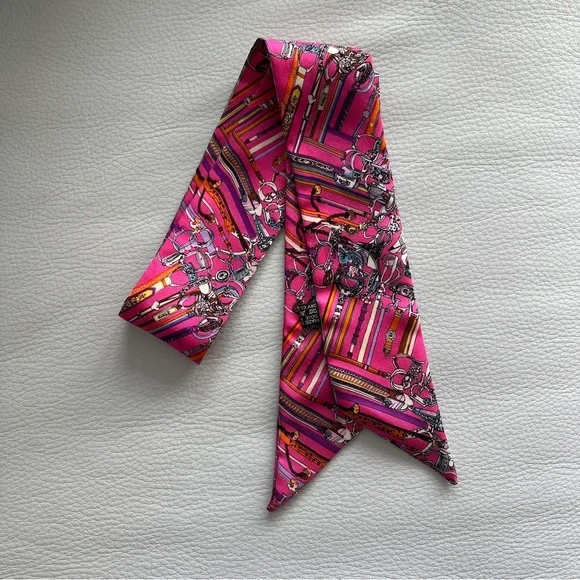 Vibrant Pink Patterned Scarf - Picture 5 of 6